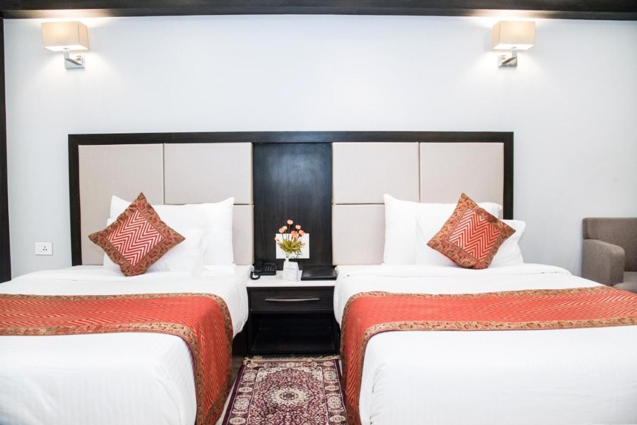 Katra  Hotel Platinum Shravasti מראה חיצוני תמונה