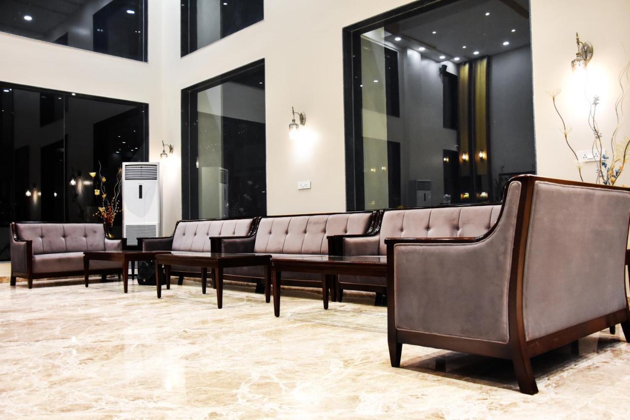 Katra  Hotel Platinum Shravasti מראה חיצוני תמונה