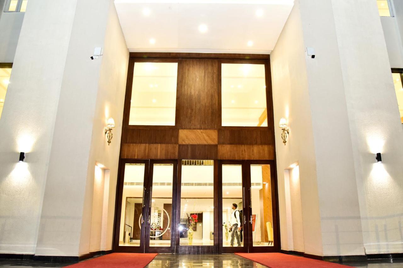 Katra  Hotel Platinum Shravasti מראה חיצוני תמונה