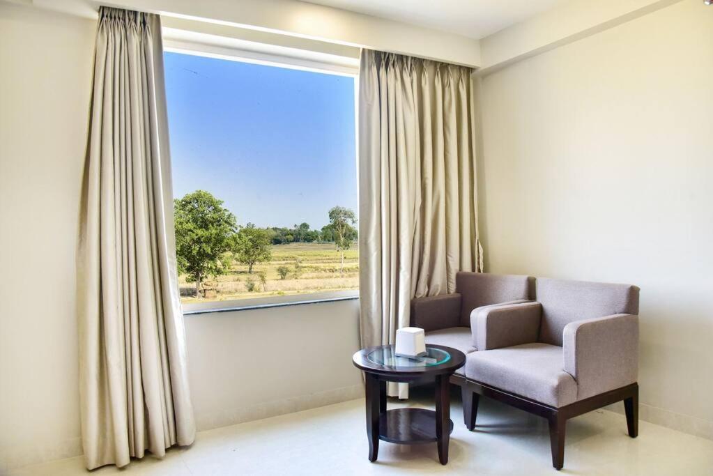 Katra  Hotel Platinum Shravasti מראה חיצוני תמונה