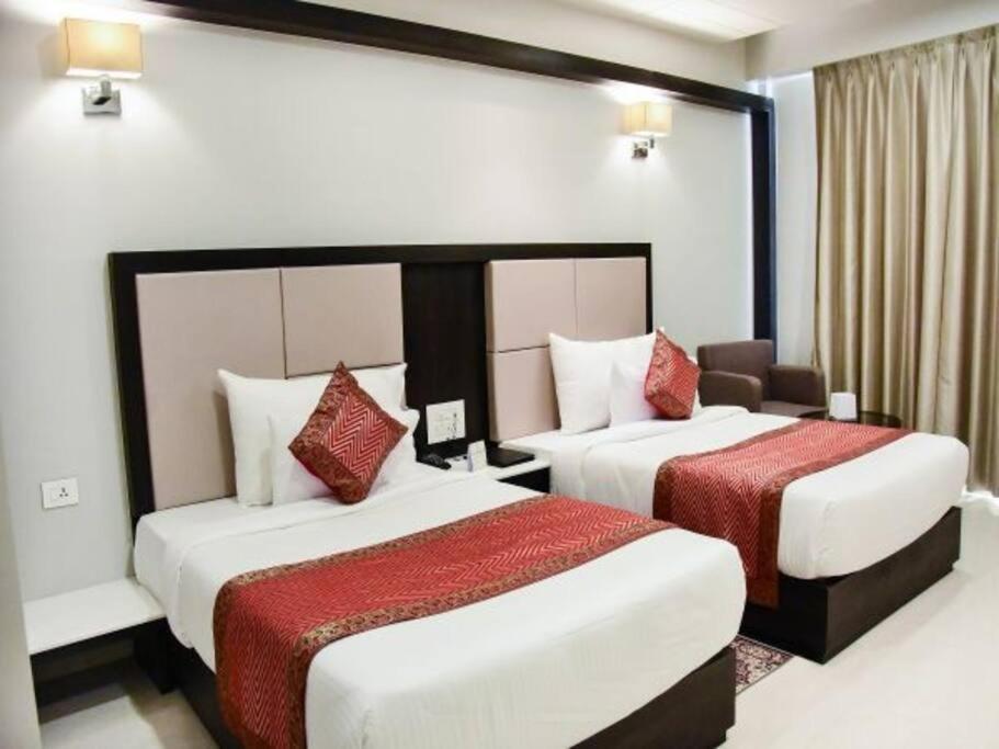 Katra  Hotel Platinum Shravasti מראה חיצוני תמונה